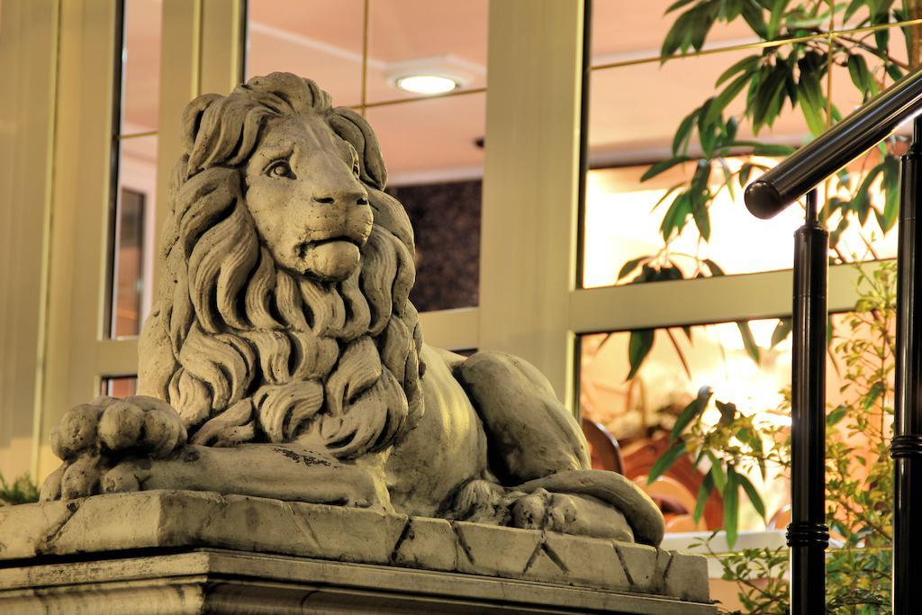 Hotel Vila Tina Загреб Екстериор снимка