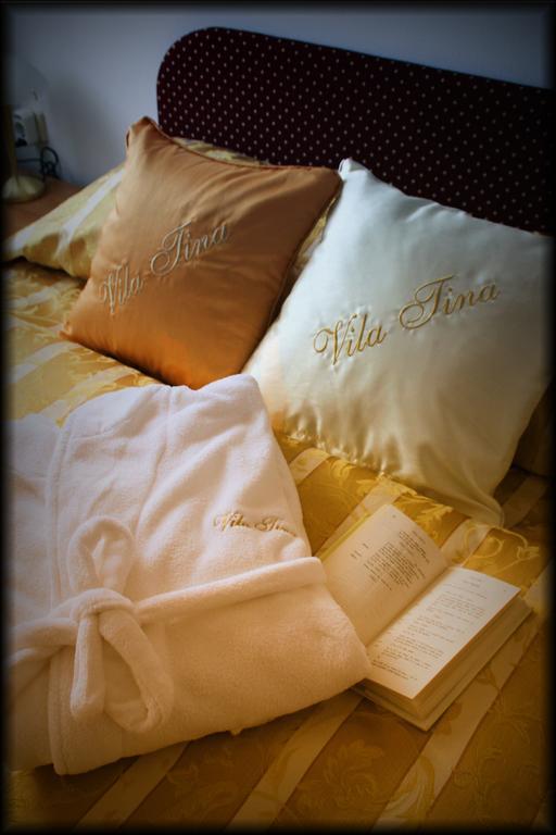 Hotel Vila Tina Загреб Екстериор снимка