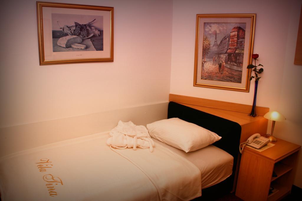 Hotel Vila Tina Загреб Екстериор снимка