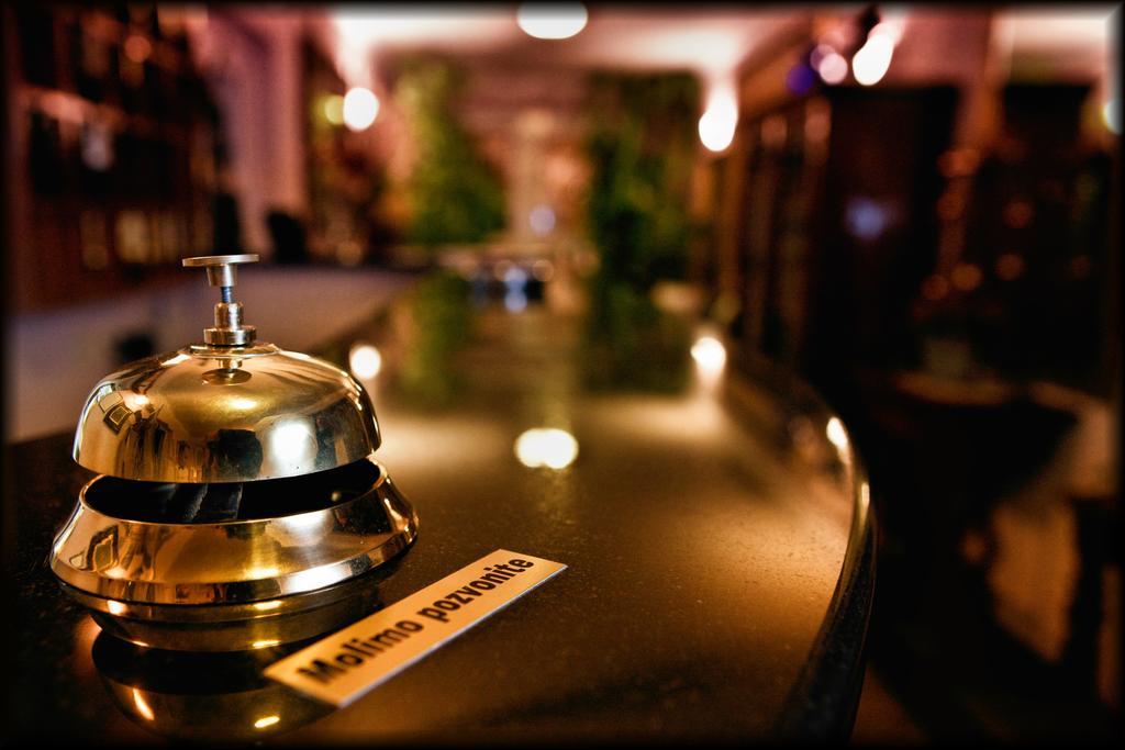 Hotel Vila Tina Загреб Екстериор снимка