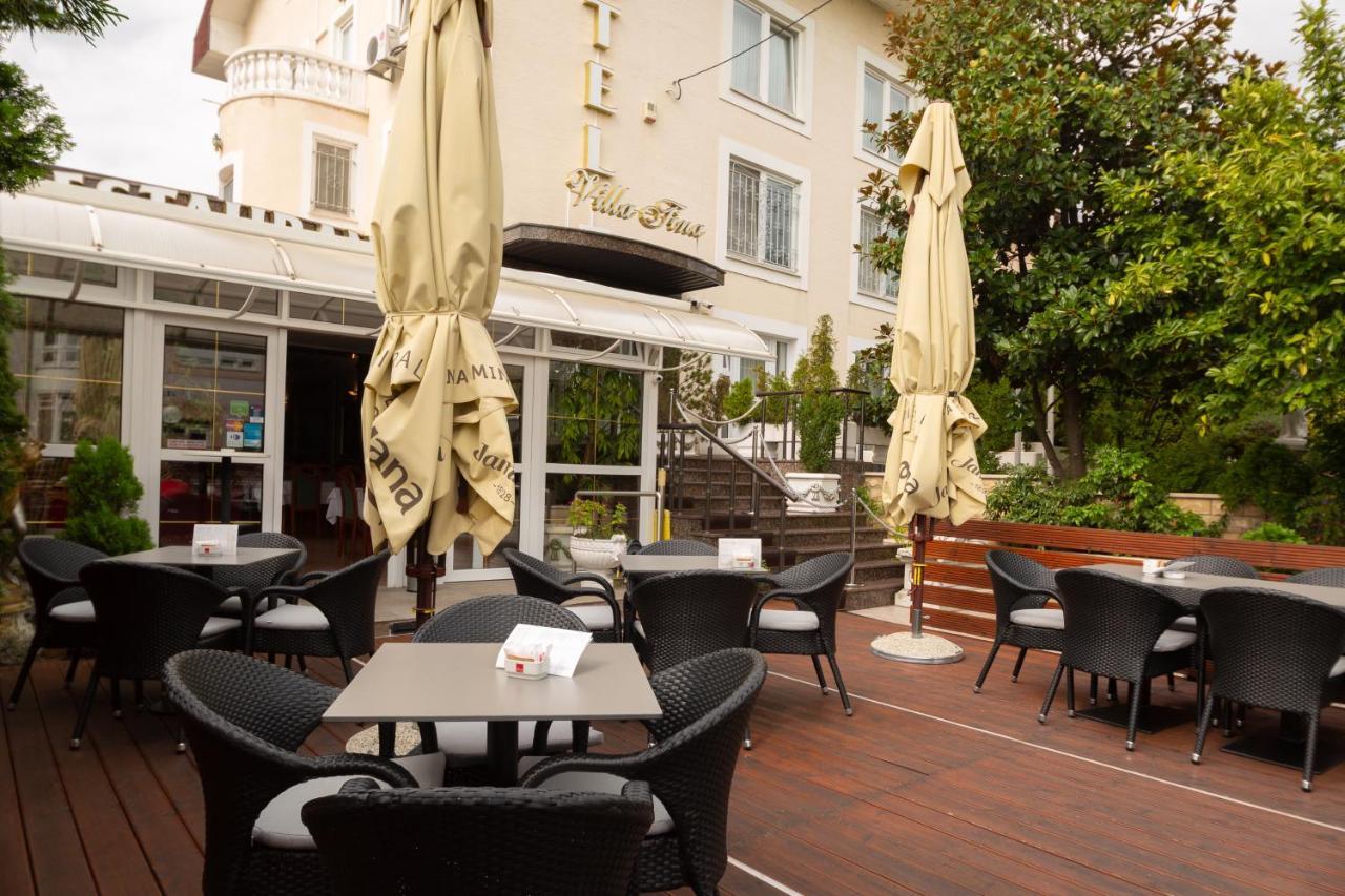 Hotel Vila Tina Загреб Екстериор снимка